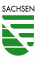 Modernes Landessignet des Freistaats Sachsen in grün mit Förderhinweis