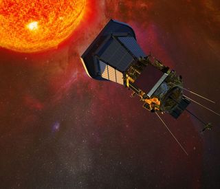 Eine Raumsonde befindet sich im Weltall vor einem gigantischen Feuerball, der Sonne.